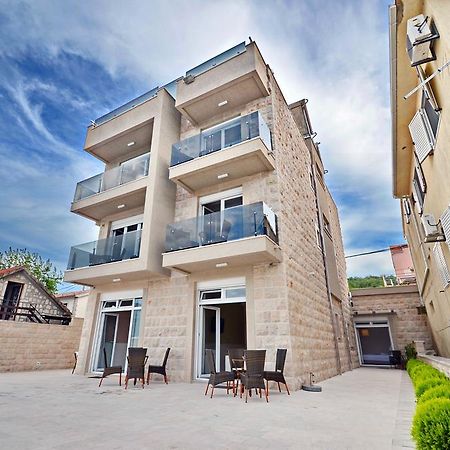 טיווט Apartments Bojana מראה חיצוני תמונה